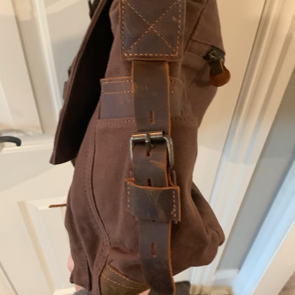 Canvas and leather messenger bag - Picture 3 of 12